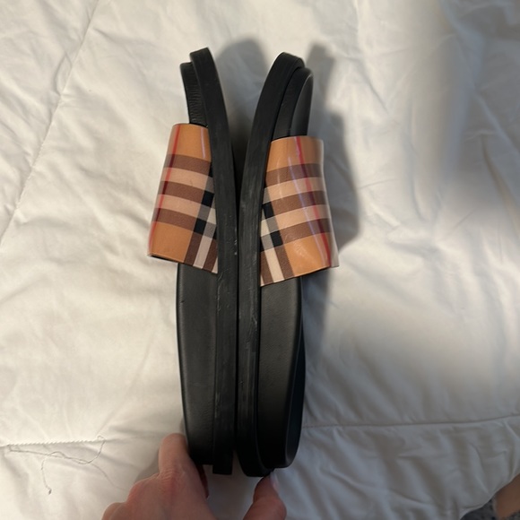 Burberry slides - Picture 3 of 6